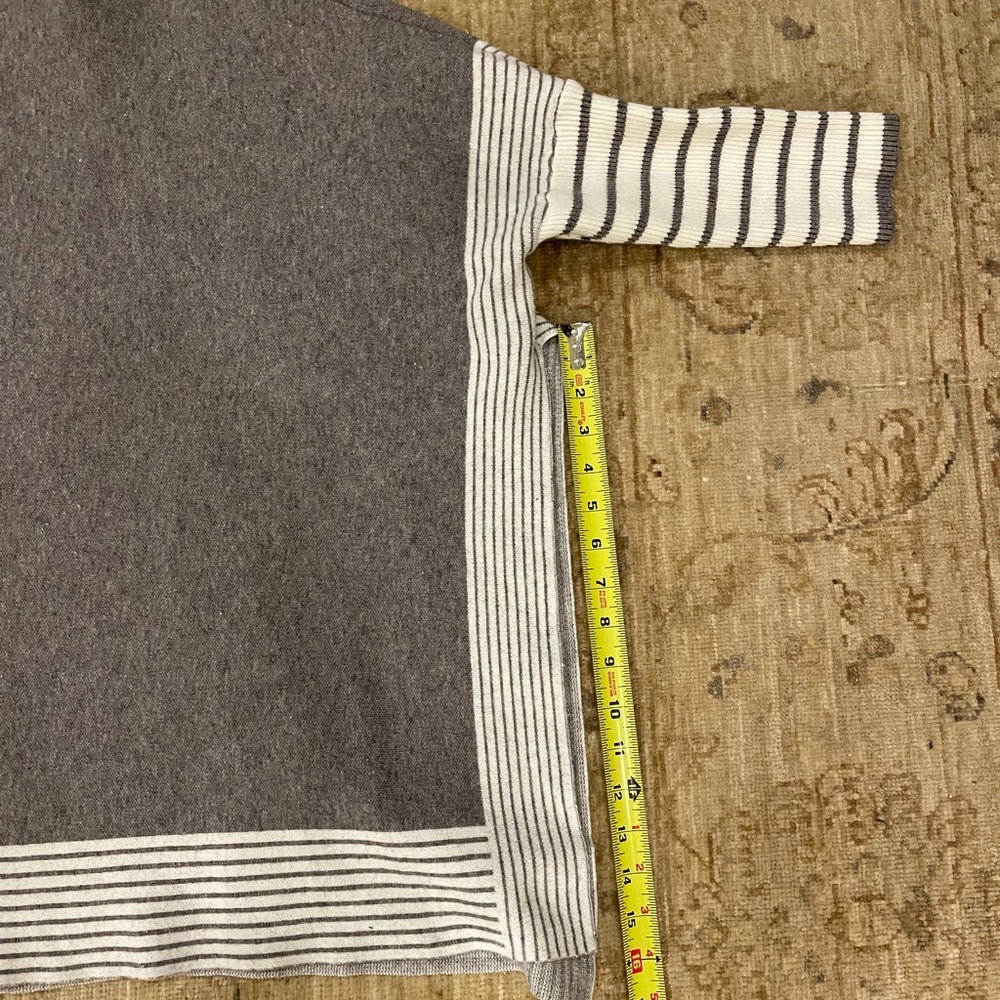 Stylish Poncho With Side Slits. One Size. - image 8